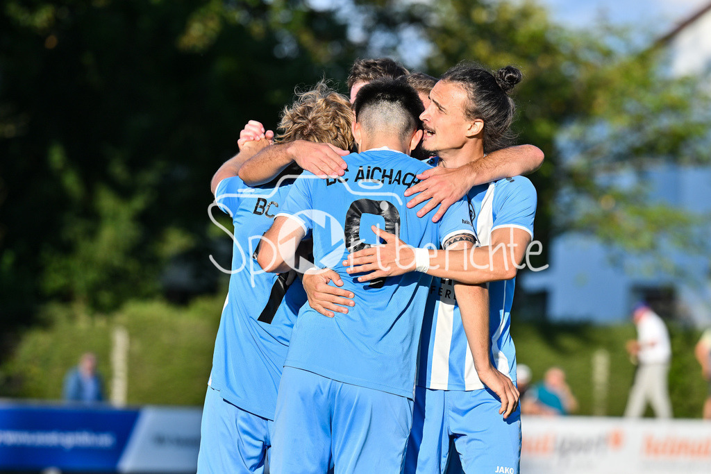 BC Aichach - SC Griesbeckerzell | Jubel nach 3-0 / Aichach 9 / Markus WEHREN