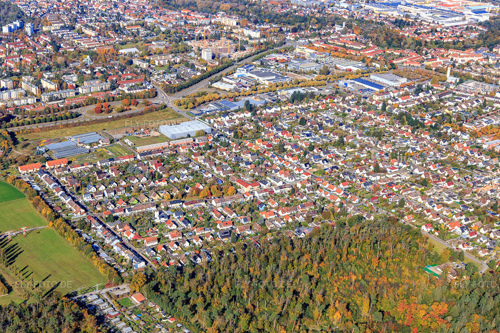 Luftbild: Heidenstückersiedlung von Südosten im Ortsteil Grünwinkel in Karlsruhe im Bundesland Baden-Württemberg in Deutschland. Foto: IMG_130007.jpg vom 24.10.2021 durch Werner Riehm/FLY-FOTO.de