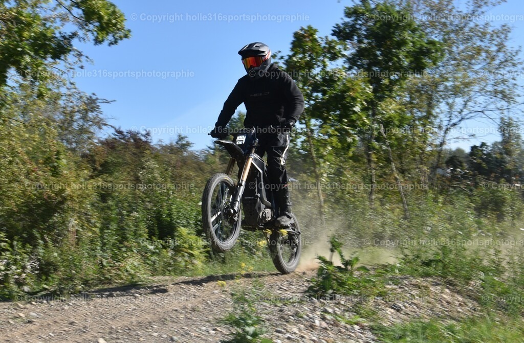 DSC_0068 | Sportfotografie , Motorsport, Motoross, Reitsport, Mointainbike, Enduro,
Landschaft , Outdoor, Eventfotografie, Landschaft, Bilder online bestellen - Realisiert mit Pictrs.com