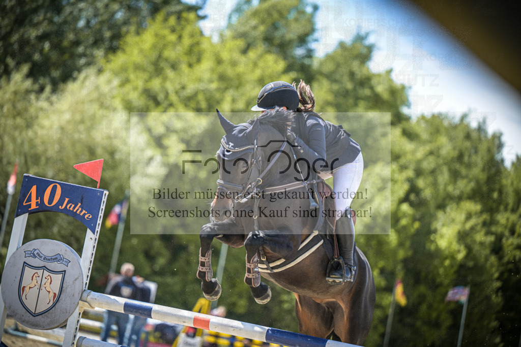 DOS_5667 | Entdecke hochwertige Reitturnierfotos von Foto Oger. Professionell, emotional und authentisch – jetzt Lieblingsmomente im Shop bestellen.Deutschlandweite Turnierfotografie. - Realisiert mit Pictrs.com