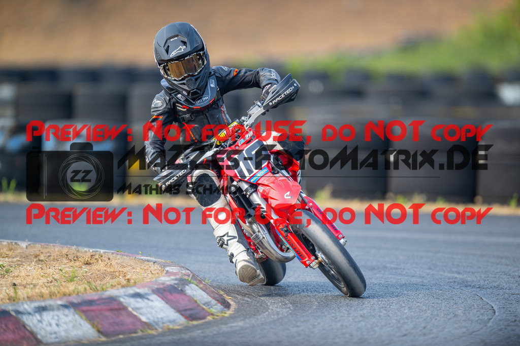 MaZZes-Fotomatrix-20260816-616994 | ROOKIES