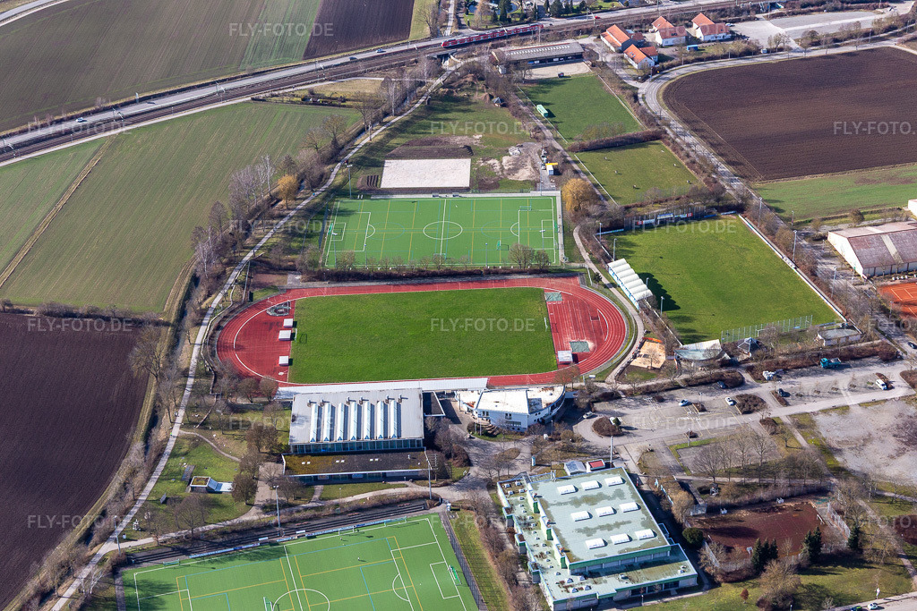 Luftbild: Sportpark Stegwiesen mit Rankbachstadion und Rankbachhalle von Osten in Renningen im Bundesland Baden-Württemberg in Deutschland. Foto: IMG_125020.jpg vom 20.02.2021 durch Werner Riehm/FLY-FOTO.deWWW.RENNINGEN.DE