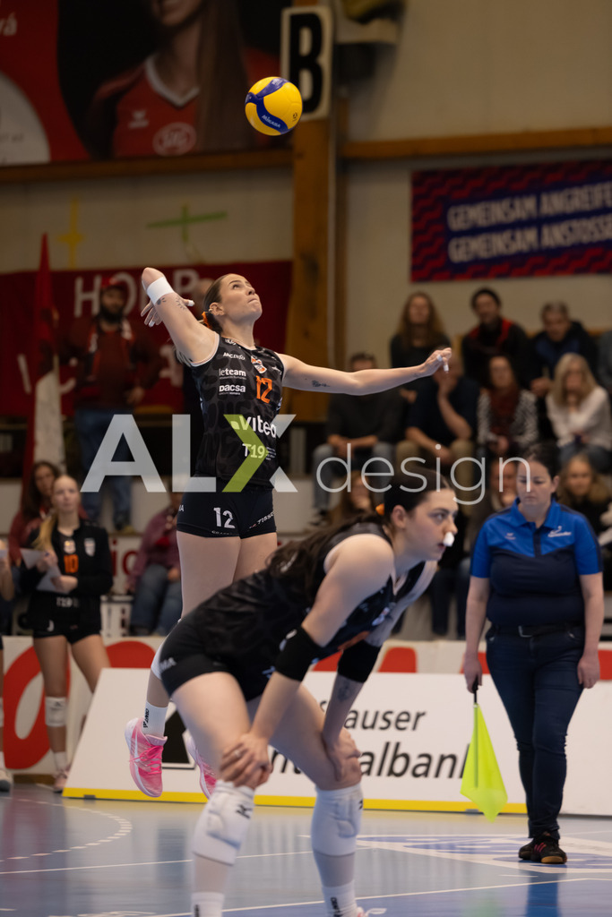 Volleyball I Frauen I Saison 2025-2026 I Volleyball NLA | Women I Round 16 I VC Kanti Schaffhausen - Viteos NUC I 31.01.2026 | 12 Branca Fabiana (CH) (Viteos NUC) – Mittelblock - Realisiert mit Pictrs.com
