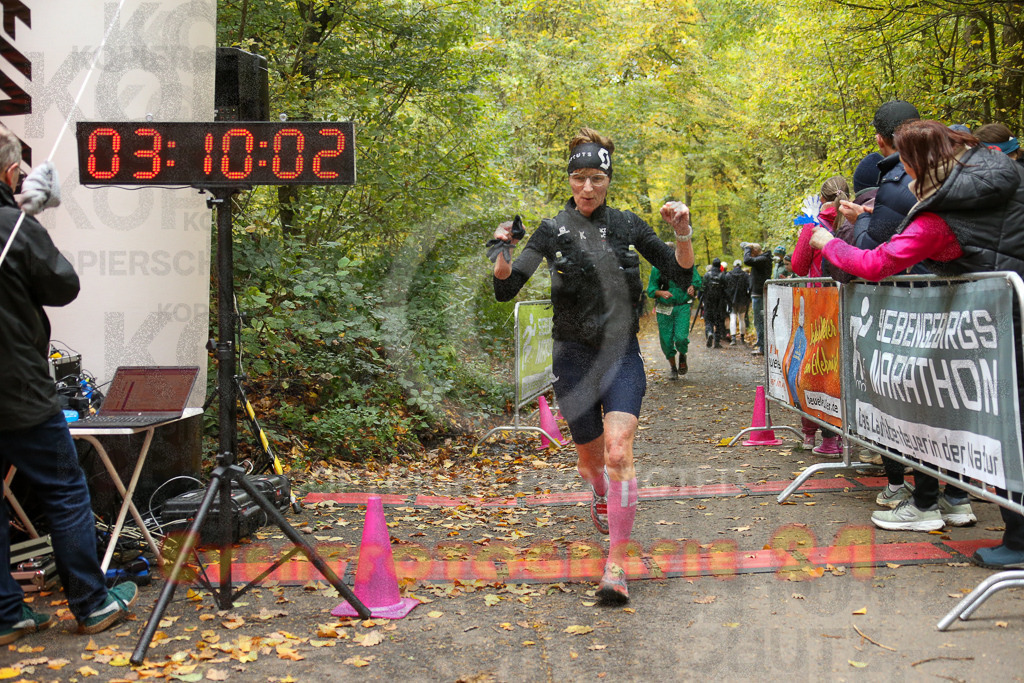 251026_1311_EX1_2787 | Sportfotografie im Rhein-Sieg Kreis, Köln, Bonn, NRW, Rheinland Pfalz, Hessen, etc. Unser Tätigkeitsfeld umfasst den Laufsport vom Volkslauf über den Marathon, Duathlon, Triathon bis zum Ultralauf wie Kölnpfad Ultra oder Schindertrail.