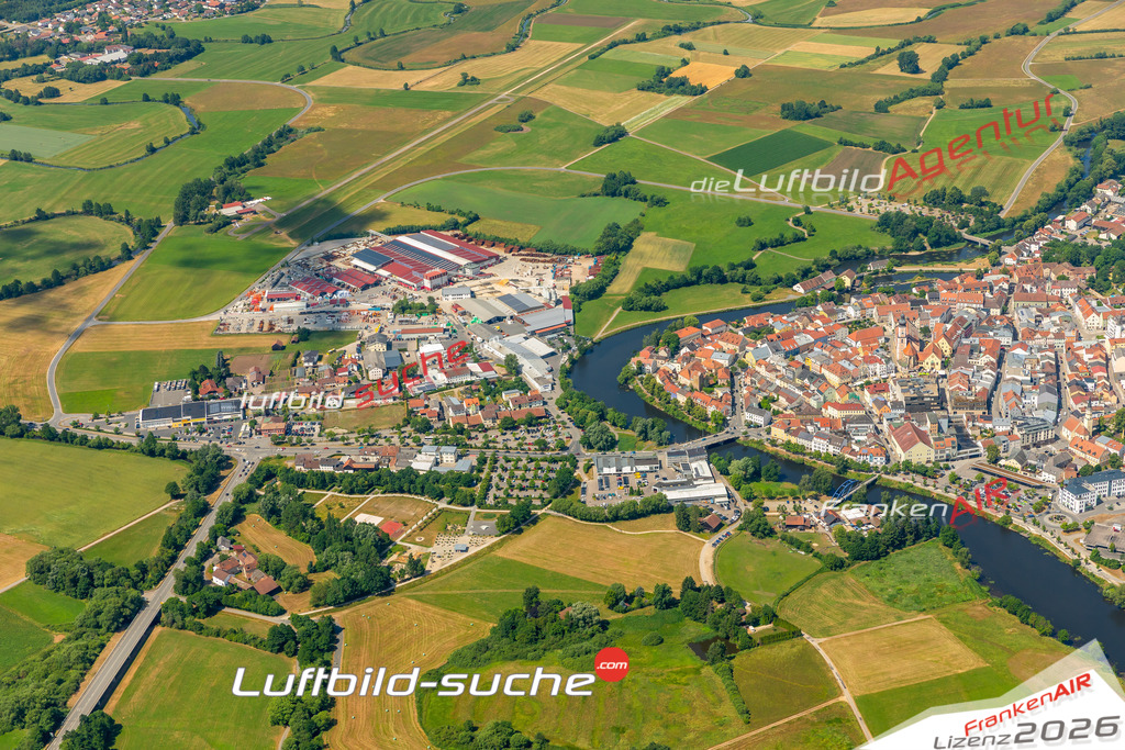 Das Luftbild zeigt :  Cham - Die Luftaufnahme wurde 2023 vom UL-Flugzeug aus erstellt ( keine Drohne ) - Hochauflösende Luftaufnahme - Für grossformatige Ausdrucke geeignet. Die Geschenkidee !Mit Lizenz und Bildrechte bestellbar