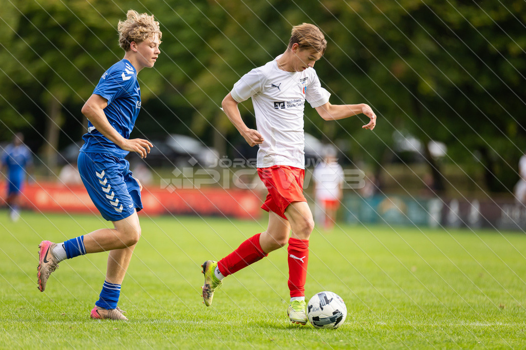 20250920_Picselweb-Fotografie_1R3_1650 | JFV D/A &amp; Stade - VfB Oldenburg0:1 VfB no70:2 VfB no70:3 VfB JFV Eigentor0:4 VfB no70:5 VfB no71:5 JFV no3 Jaric Jimenez-Voss2:5 JFV no9 Janko Sylvester3:5 JFV no16 Damian Elias Mihro Burekovic - Realisiert mit Pictrs.com