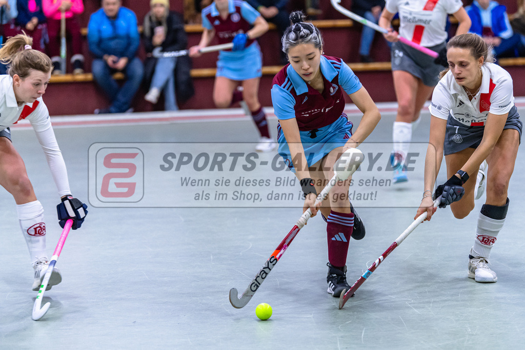 SM_20231216-D5A_5468 | 1.Bundesliga Hallenhockey  (W) UHC - DCadA / 3:2 (2:2)