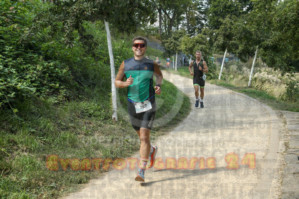 250824_1440_EX1_7073 | Sportfotografie im Rhein-Sieg Kreis, Köln, Bonn, NRW, Rheinland Pfalz, Hessen, etc. Unser Tätigkeitsfeld umfasst den Laufsport vom Volkslauf über den Marathon, Duathlon, Triathon bis zum Ultralauf wie Kölnpfad Ultra oder Schindertrail.