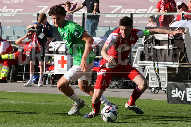 Grazer AK 1902 vs WSG Tirol – Austrian Bundesliga | Graz, Austria, 02.MAY.26 - SOCCER - ADMIRAL Bundesliga, Qualification Group, Grazer AK 1902 vs WSG Tirol. The image shows Moritz Wels (WSG Tirol) and Thorsten Schriebl (GAK).