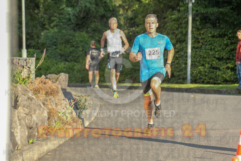 250801_1923_EX1_7802 | Sportfotografie im Rhein-Sieg Kreis, Köln, Bonn, NRW, Rheinland Pfalz, Hessen, etc. Unser Tätigkeitsfeld umfasst den Laufsport vom Volkslauf über den Marathon, Duathlon, Triathon bis zum Ultralauf wie Kölnpfad Ultra oder Schindertrail.