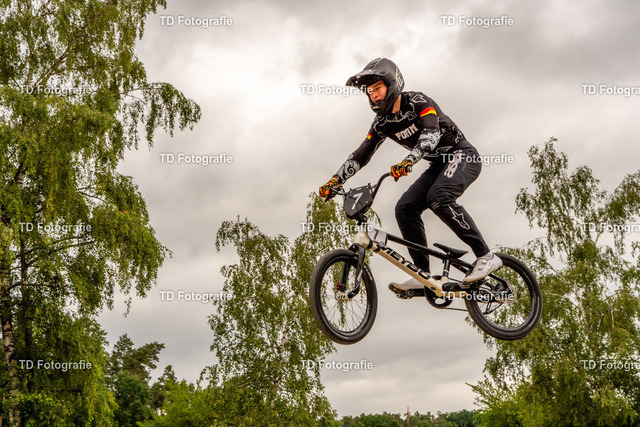 BayBMX2026-04973 | Fotogalerie von Thomas Dettweiler mit Eventbildern und lizenzfreien Fotos. Perfekt als Wandbild, für Büro, Website oder private Nutzung. - Realisiert mit Pictrs.com