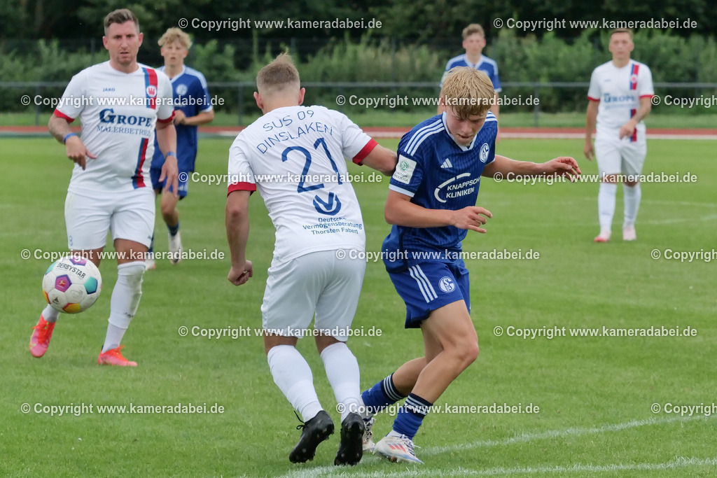 Fußball : Testspiel : SuS 09 Dinslaken - Schalke 04 U 19 am 25.07.2024 | Foto : Jochen Emde / www.kameradabei.de - Realisiert mit Pictrs.com