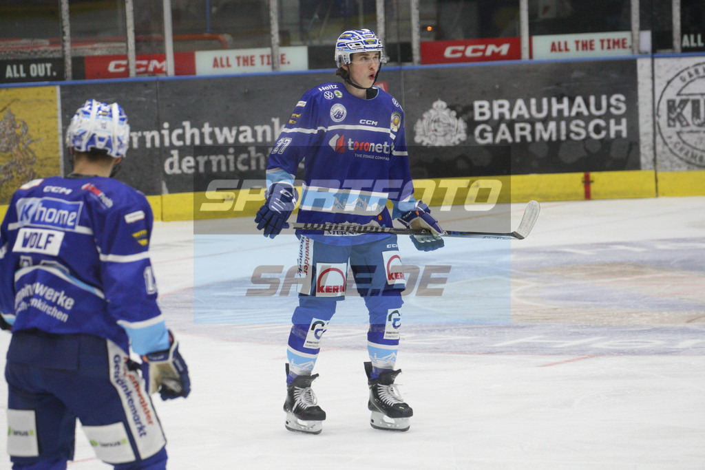 SC Riessersee - Höchstadt Alligators | Veit Oswald - Eishockey Oberliga Süd SC Riessersee - Höchstadt Alligators - © Sportfoto-Sale (MK) - Realisiert mit Pictrs.com