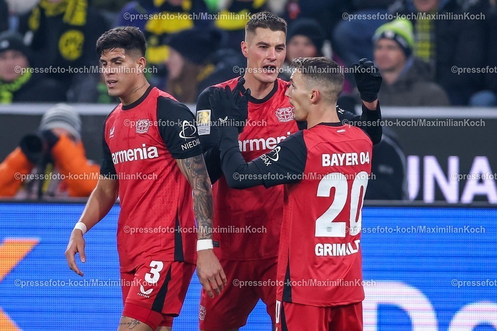 BVB10012501056 | 10.01.2025, Fußball, Borussia Dortmund - Bayer 04 Leverkusen, 1. Fußball Bundesliga, 16. Spieltag, Signal Iduna Park, Saison 2024 2025: Torjubel nach dem 3:1 durch Patrik Schick (Bayer04 Leverkusen #14)DFB regulations prohibit any use of photographs as image sequences and or quasi-video.