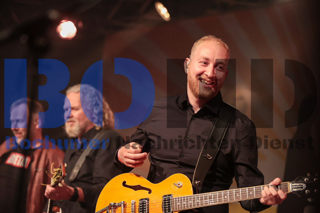 SES_GEBZFR20250828-38 | bond - Realisiert mit Pictrs.com