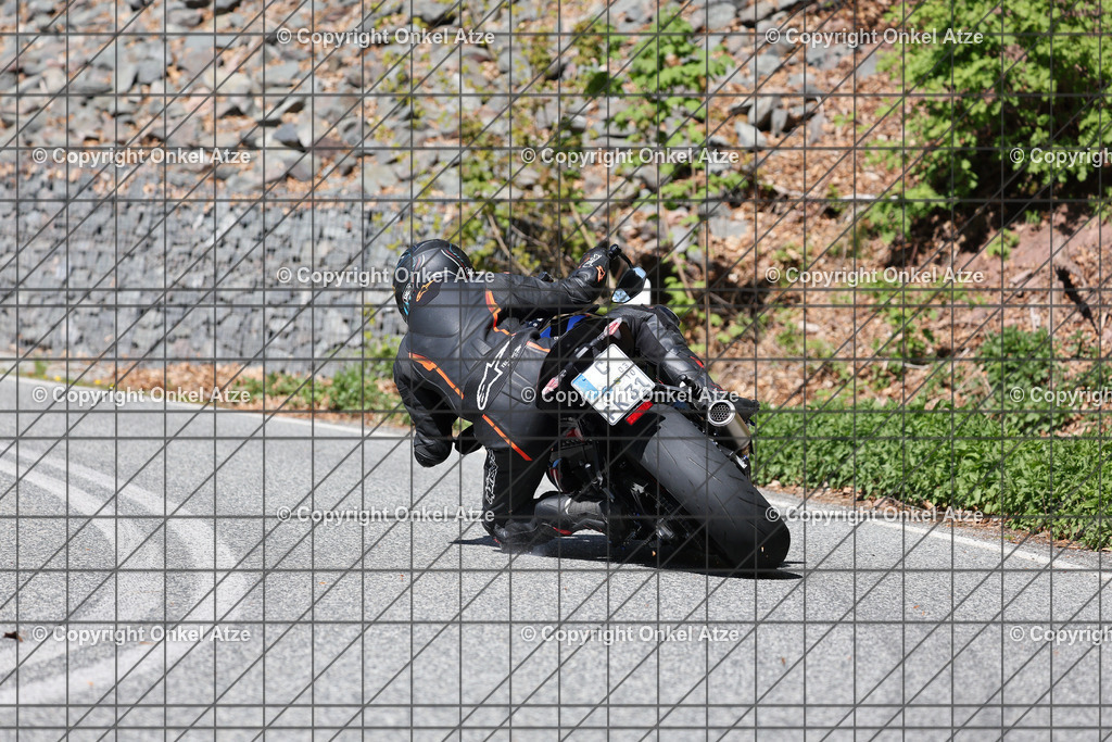IMG_7965 | Fotograf am Kyffhäuser. Onkel Atze. Kyffhäuser Rennstrecke. Café36. Motorsportfotografie. - Realisiert mit Pictrs.com