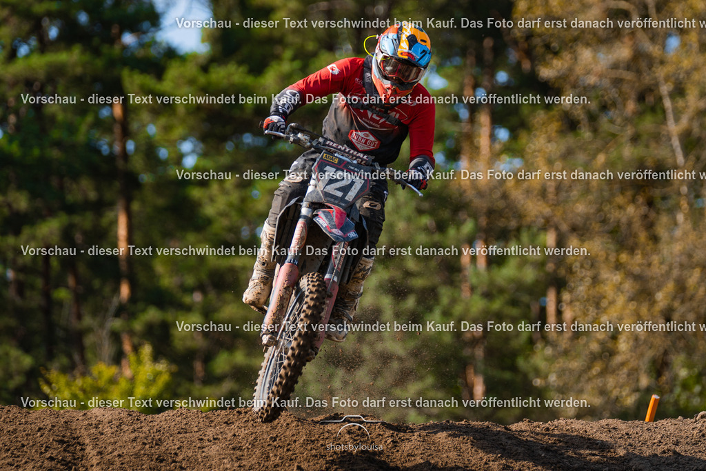 09_21_LM_Schenkenhorst-9476 | Sportfotografin aus Berlin-Brandenburg mit Fokus auf Motocross. Ich halte deine sportliche Leistung und echte Emotionen auf und neben der Strecke professionell fest. Entdecke die Fotos von deinem Rennen und bestelle sie direkt hier im Shop.