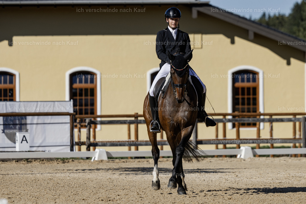 FHC2026_P09_242_18598 | Fichtenhof Classics 2026 – Grand Prix de Dressage - VOLTAIRE Design Preis, Reitanlage Fichtenhof, Sch ftlarn