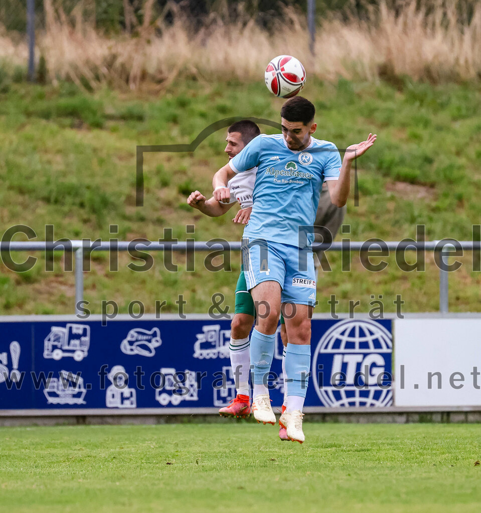 2023-07-28_110_FC_Schwaig_gegen_TSV_1860_Rosenheim | Oberding, Deutschland, 28.07.2023:
Fußball, Landesliga Südost 2023 / 2024, 3. Spieltag, FC Schwaig gegen TSV 1860 Rosenheim, Endergebnis: 1:1

Mirza Idrizovic (FC Schwaig, #25), Albin Krasnic (TSV 1860 Rosenheim, #4)

Foto: Christian Riedel / fotografie-riedel.net