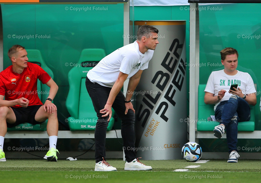 A_LUI_14042024_08 | SPORT,FUSSBALL.ADMIRAL BUNDESLIGA SK RAPID-AUSTRIA KLAGENFURT14.04.2024 IM BILD: TRAINER ROBERT KLAUß (RAPID) FOTO.FOTOLUI/MW
