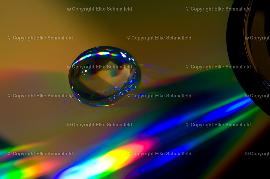 Tropfen-im-Prismenlicht-05 | Elke Schmalfeld - Realisiert mit Pictrs.com