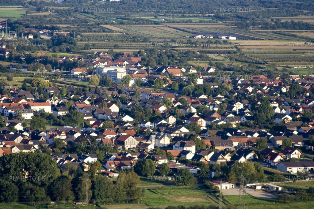Luftbild: Ortsansicht von Nordwesten im Ortsteil Urloffen in Appenweier im Bundesland Baden-Württemberg in Deutschland. Foto: IMG_8176.jpg vom 15.09.2007 durch Werner Riehm/FLY-FOTO.de