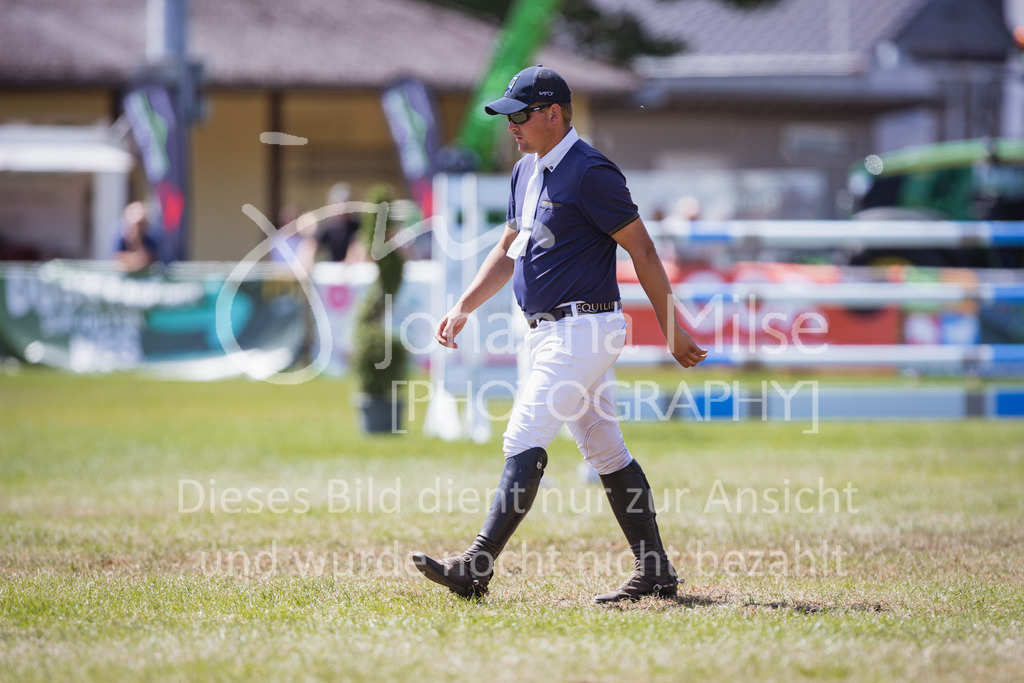 220717_LC_GroßerPreis-902 | Deine schönsten Turniermomente als professionelle Fotos! Entdecke hochwertige Pferdesport-Fotografie im Online-Shop. Jetzt Fotos finden & bestellen!
