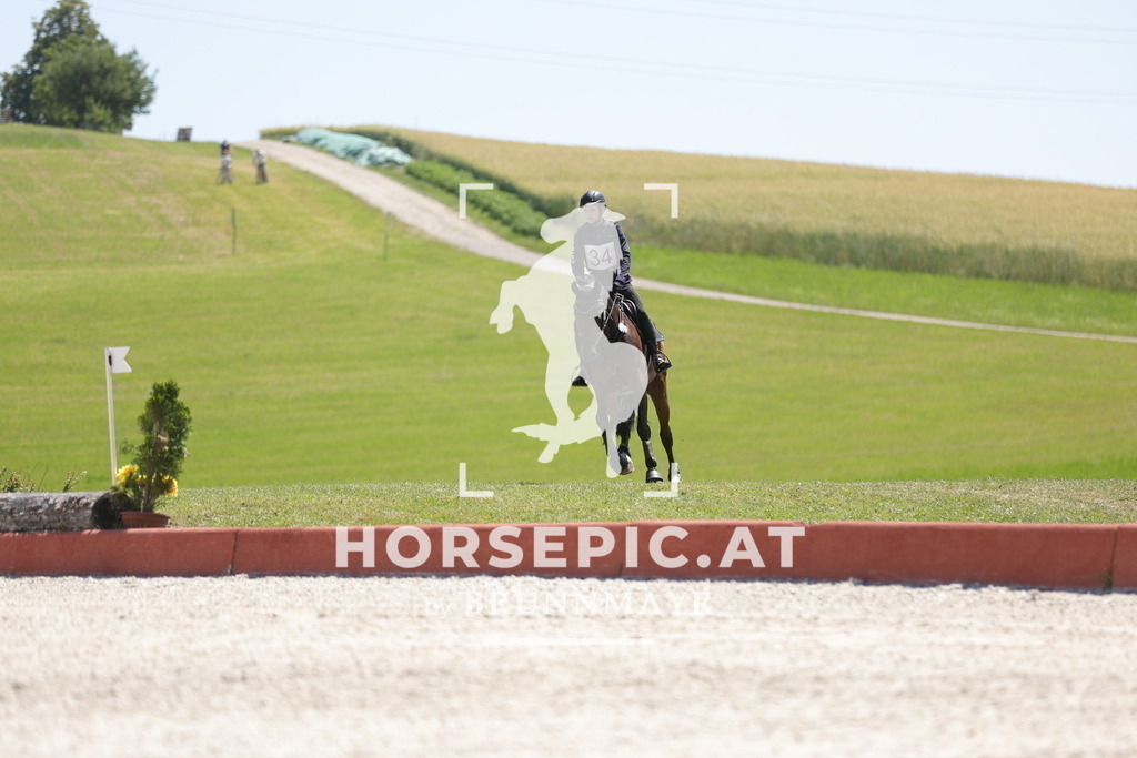 0P6A3831 | Willkommen bei Brunnmayr - Design & Fotografie – Ihrem Spezialisten für Reitturniere und Pferdeveranstaltungen in Oberösterreich, Salzburg und Bayern! Seit über 17 Jahren sind wir leidenschaftlich dabei.