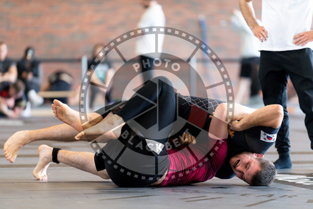 20240608PBB03583 | Fighters compete during the ILLCS VII summer edition luta livre competition in Hannover, Germany, on June 8, 2024.