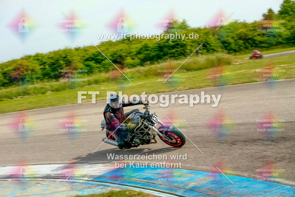 _MOT0824 | Hier findet Ihr Bilder von Touristenfahrten auf der Nürburgring Nordschleife oder von anderen Veranstaltungen die ich besucht habe. Viel Spass beim Durch Schauen 