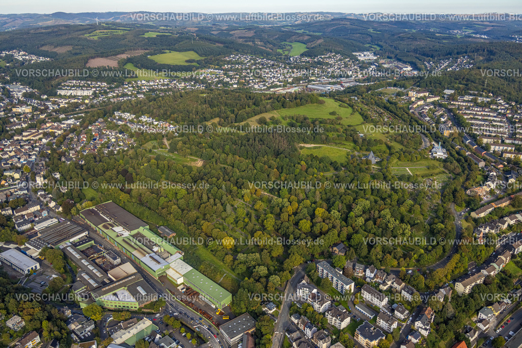 Siegen230912436 | Luftbild, Lindenbergfriedhof und Park, Kleingartenanlage Zum Katzenplätzchen, Gontermann-Peipers Gießerei Werk Hain, Siegen-Lindenberg, Siegen, Siegerland, Nordrhein-Westfalen, Deutschland