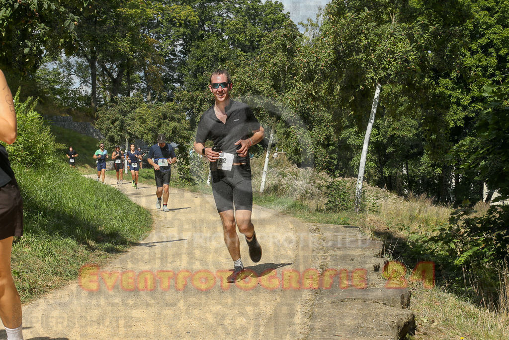 250824_1240_EX1_0109 | Sportfotografie im Rhein-Sieg Kreis, Köln, Bonn, NRW, Rheinland Pfalz, Hessen, etc. Unser Tätigkeitsfeld umfasst den Laufsport vom Volkslauf über den Marathon, Duathlon, Triathon bis zum Ultralauf wie Kölnpfad Ultra oder Schindertrail.