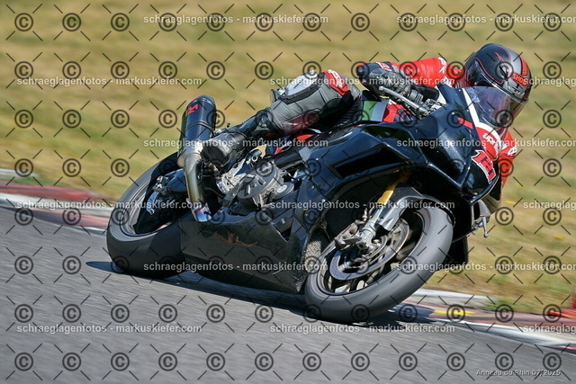 25bt04-0721 | markuskiefer.com - Realisiert mit Pictrs.com