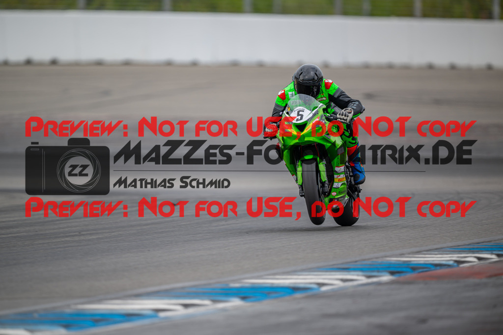 MaZZes-Fotomatrix-20260809-574742 | R1