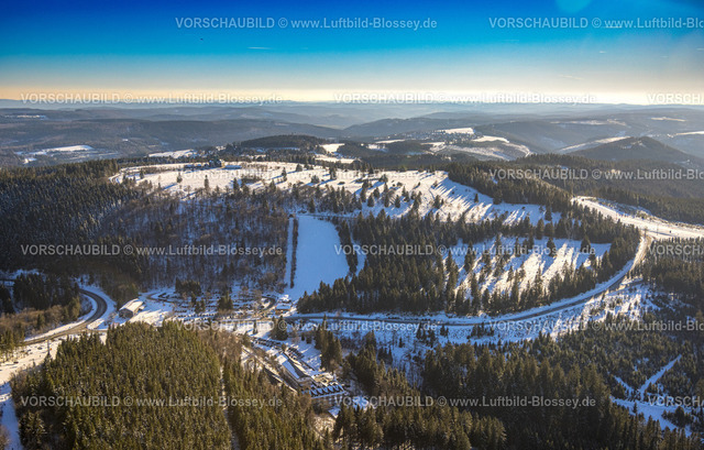 Winterberg230205713 | Luftbild, Winterliche Wald- und Hügellandschaft mit Fernsicht, Talstation Brembergkopf II, Winterberg, Sauerland, Nordrhein-Westfalen, Deutschland