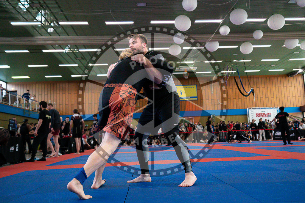 20250510PBB2811 | Athletes compete during the JJLG Berlin Open Jiu-Jitsu Championship on May 10, 2025 in Berlin, Germany. © Chiara Dazi / photoblackbelt
