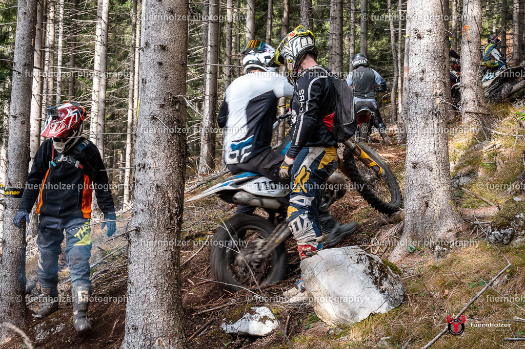 fuernholzer_251026-C1-295 | Fotografische Impressionen von der Red Stag Enduro Extreme by fuernholzer-photography.com. Endurosport in Österreich fotografisch festgehalten von fuernholzer. Auftragsfotografie für Private, Gewerbefotos und Industriefotografie. Eventfotografie, Sportfotografie und Motorsportfotografie. Anbieter von Fotoworkshops, Fototraining, fotografischen Vorträgen und Fotoseminaren.