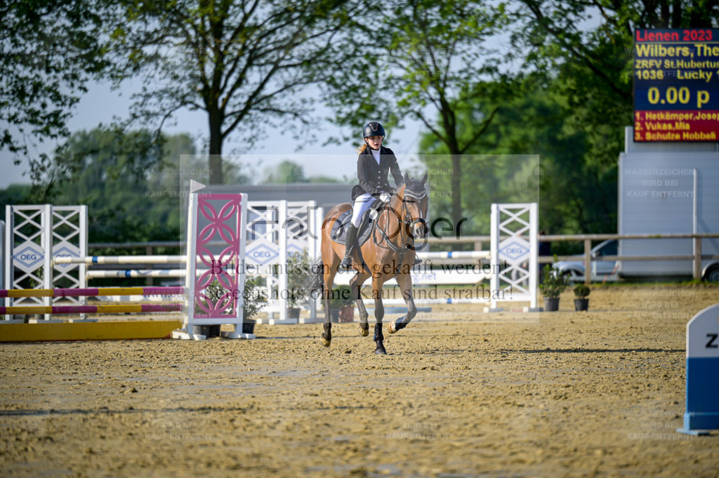 Reitturnier Lienen | Entdecke hochwertige Reitturnierfotos von Foto Oger. Professionell, emotional und authentisch – jetzt Lieblingsmomente im Shop bestellen. - Realisiert mit Pictrs.com