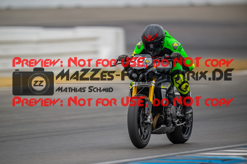 MaZZes-Fotomatrix-20260809-574027 | R1