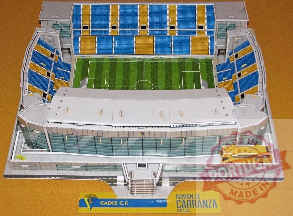 Estadio Ramón de Carranza scale model, home of Cádiz C.F | Scale model of Estadio Ramón de Carranza, home of Cádiz C.F., a Spanish football stadium located in Cádiz, Andalusia - Realisiert mit Pictrs.com