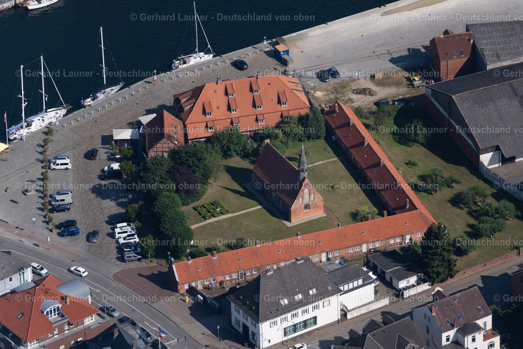 4038111 | NEUSTADT IN HOLSTEIN 07.08.2020 Kirchengebäude " Kirche des Hospitals zum Heiligen Geist Neustadt in Holstein " im Ortsteil Neustadt in Neustadt in Holstein im Bundesland Schleswig-Holstein, Deutschland. // Church building " Kirche of Hospitals zum Heiligen Geist Neustadt in Holstein " in the district Neustadt in Neustadt in Holstein in the state Schleswig-Holstein, Germany. Foto: Gerhard Launer