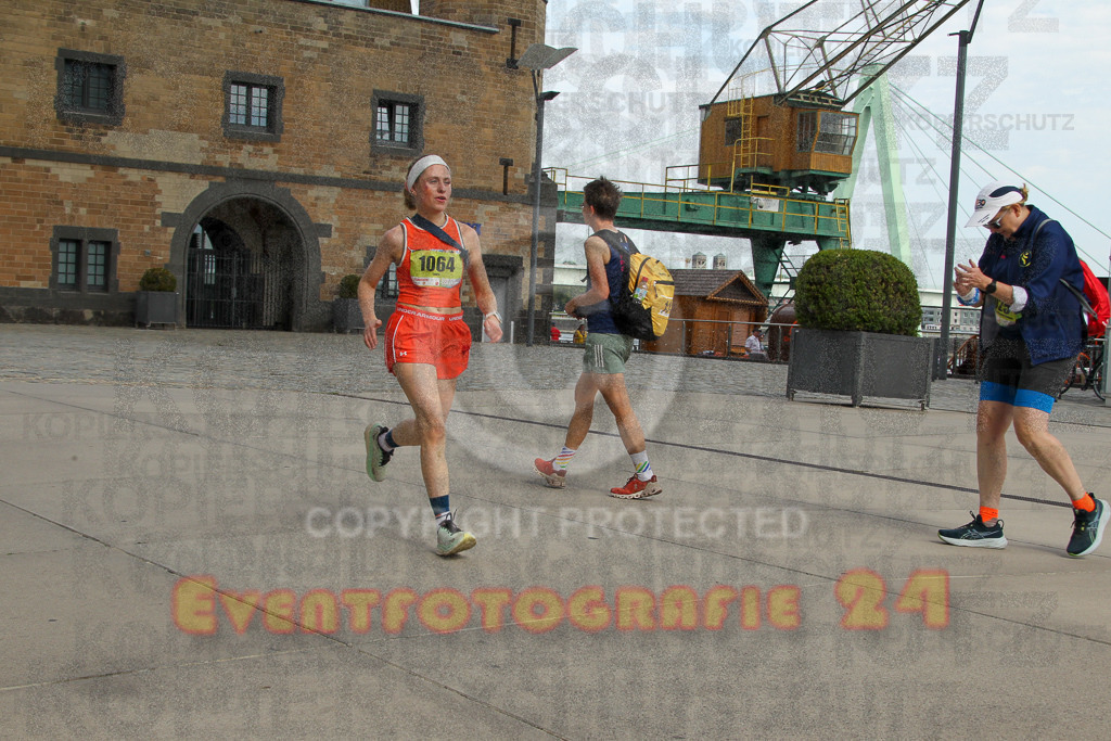 250920_1322_EV4_5332 | Sportfotografie im Rhein-Sieg Kreis, Köln, Bonn, NRW, Rheinland Pfalz, Hessen, etc. Unser Tätigkeitsfeld umfasst den Laufsport vom Volkslauf über den Marathon, Duathlon, Triathon bis zum Ultralauf wie Kölnpfad Ultra oder Schindertrail.
