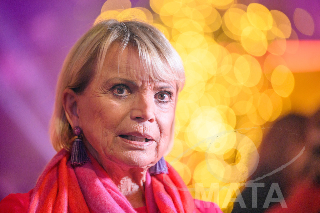 _DWI5995 |  Uschi Glass bei '30 Jahre Sternstunden-Gala 2023' in der Frankenhalle. Nürnberg, 15.12.2023 - Realisiert mit Pictrs.com