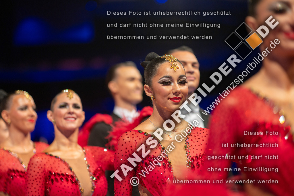 20251206-02234 | Hier finden Sie Tanz Bilder vom Latein und Standard Formationen tanzen. Sportbilder vom Tanzsport. Schöne Fotos und von Weltmeisterschaft, Europameisterschaft, Bundesliga, Regionalliga, Oberliga und Landesliga sowie von GOC Stuttgart, DanceComp, WM Bremen