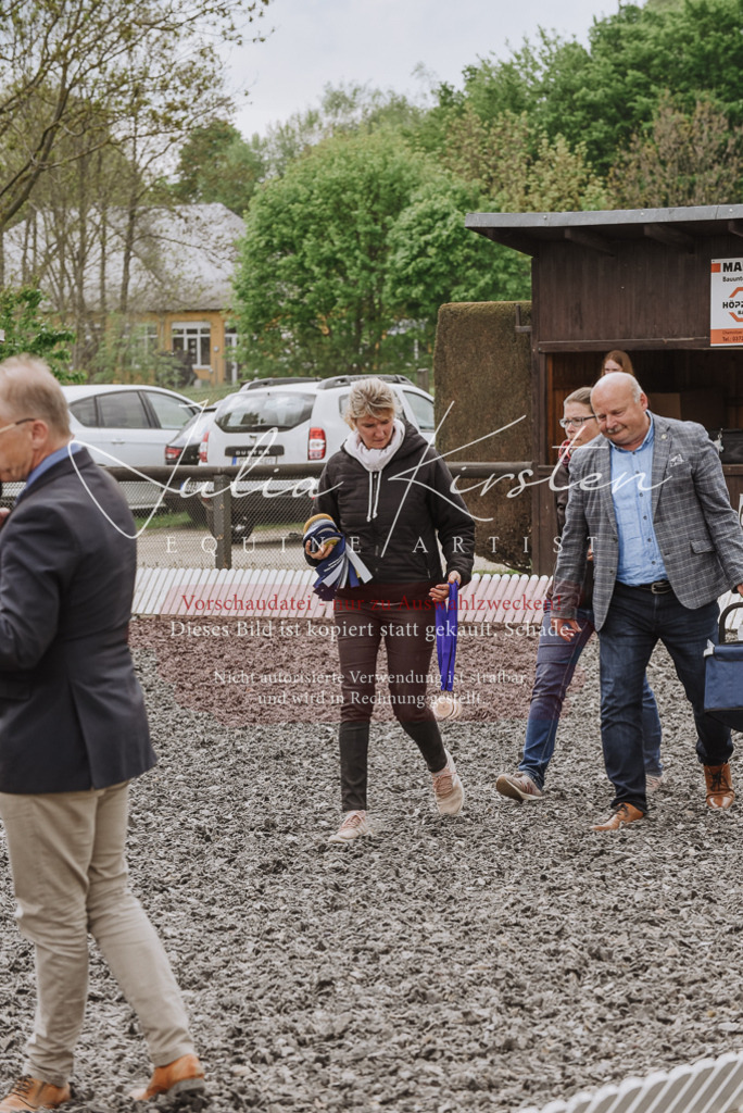 20230514_JK-Röhrsdorf-25-319 | Pferde- und Turnierfotografie in Westsachsen. Pferdeportraits, Auftragszeichnungen und intuitive Kunst.