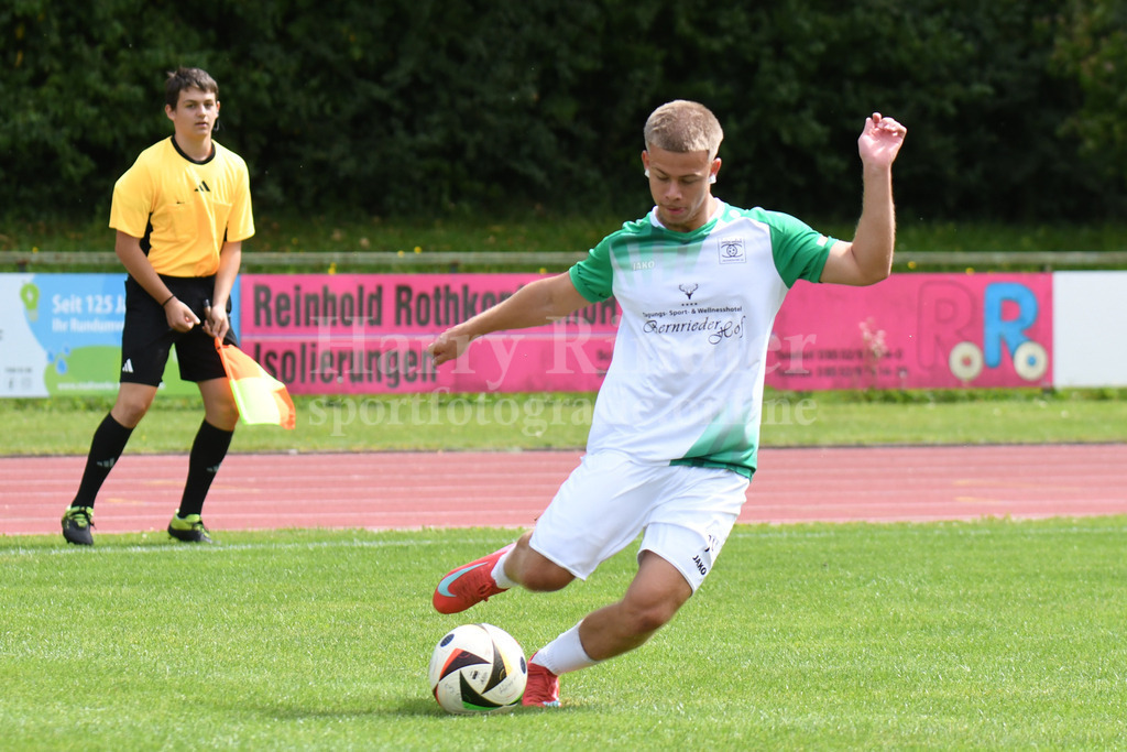SpVgg GW Deggendorf | Matthias Mittig (SpVgg GW Deggendorf #14) - Realisiert mit Pictrs.com