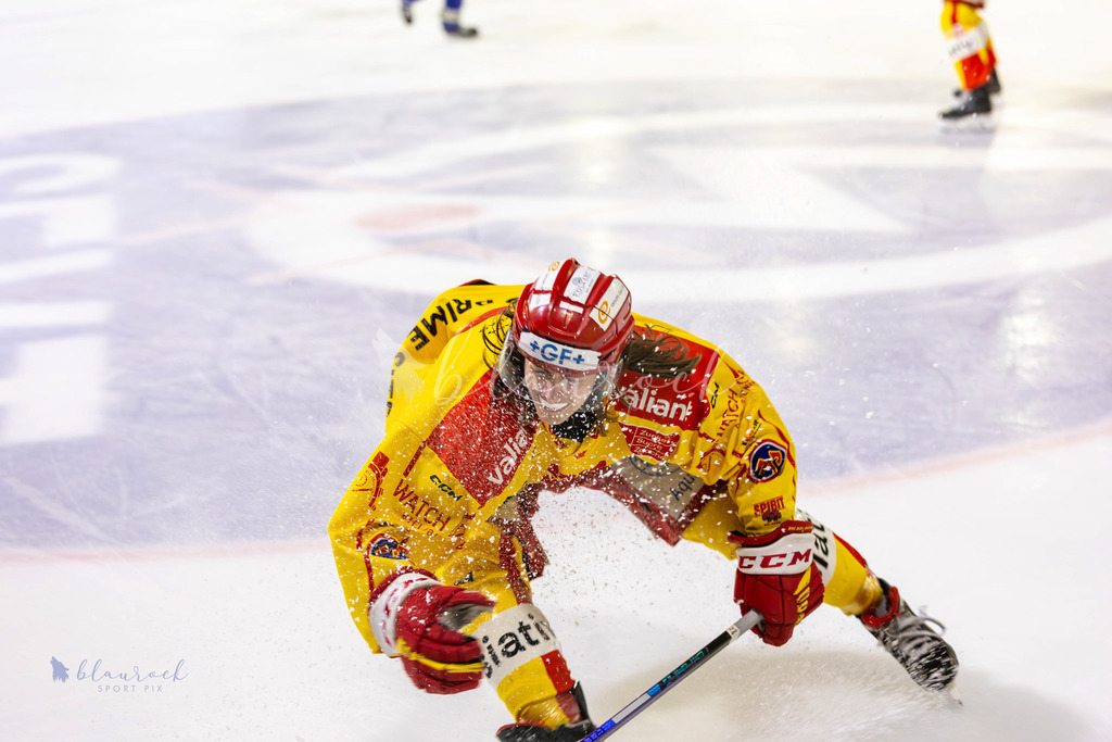 U20 EHCB vs EVZ -1 | Sportbilder, Sportfotograf, Hochzeits- und Eventfotografin, Flugshows, Portraits und Tiershooting, Aviation, Downhill, Nationalleague, Swissleague, International