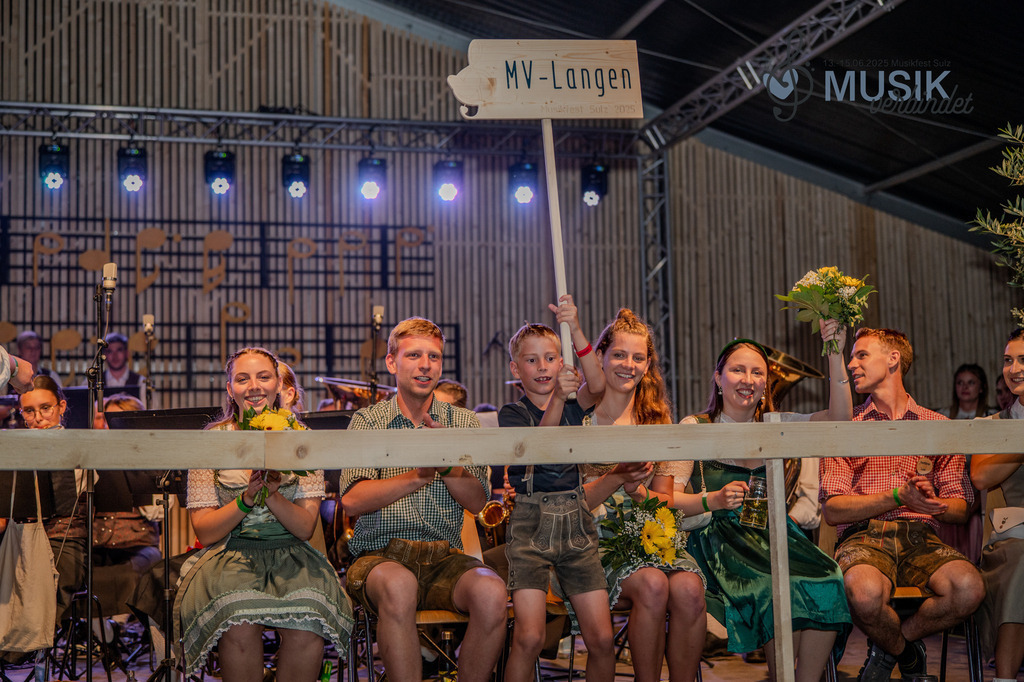 DSC_4525 | "Fussifoto.com – Ihr Ansprechpartner für hochwertige Fotografie! Entdecken Sie kreative Bilder und professionelle Dienstleistungen. Kontaktieren Sie uns für Ihre Projekte!"