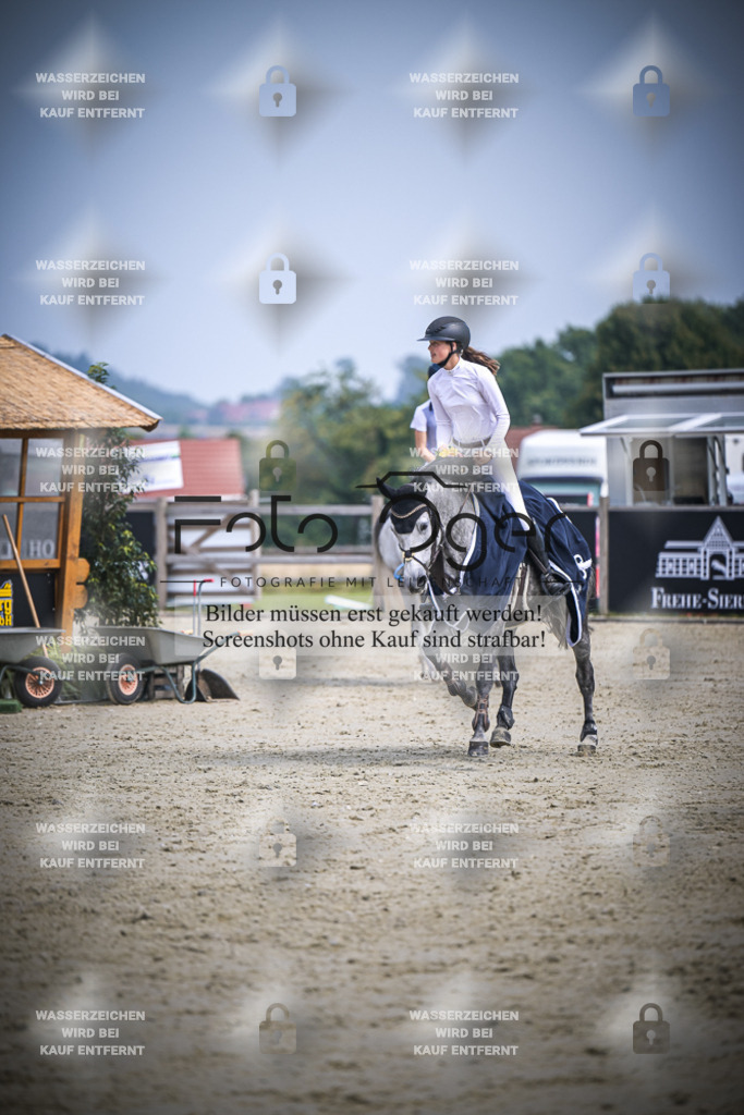 DOS_0058 | Entdecke hochwertige Reitturnierfotos von Foto Oger. Professionell, emotional und authentisch – jetzt Lieblingsmomente im Shop bestellen.Deutschlandweite Turnierfotografie. - Realisiert mit Pictrs.com
