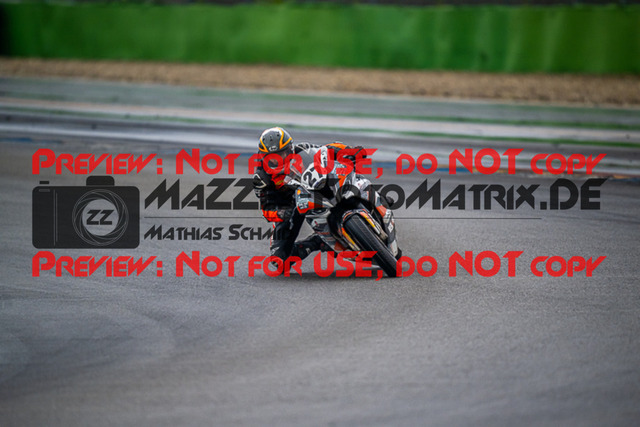 MaZZes_FotoMatrix_220925_5833 | IDM1000